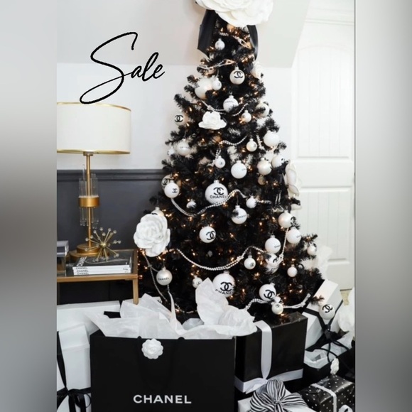 Closet Sale on Now! - Picture 1 of 8